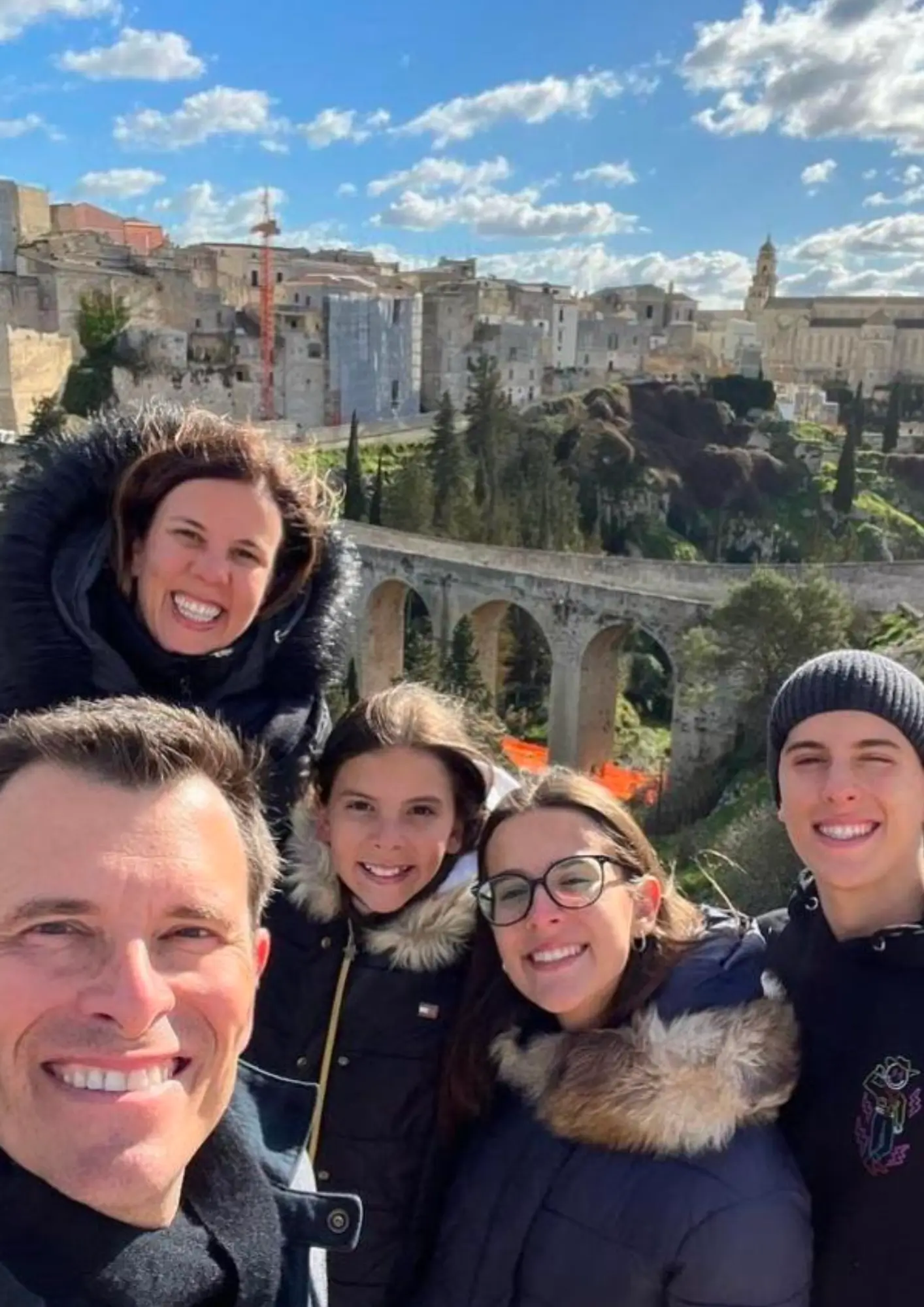 Família Cerbasi durante sua viagem à Itália